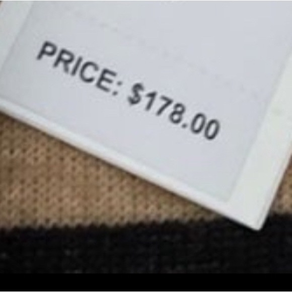 Vineyard Vines Tan and Black Pullover Jacket - Picture 4 of 4